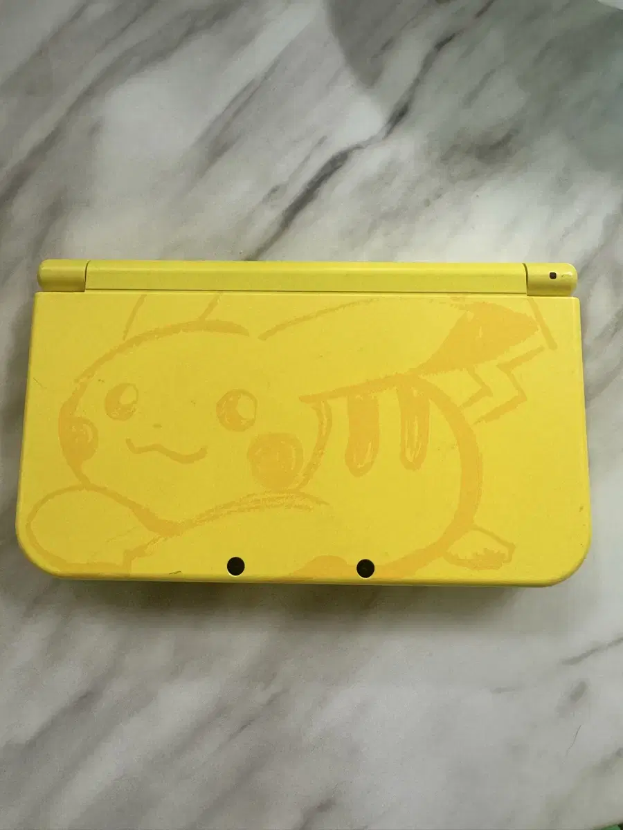 뉴 닌텐도 3DS XL 피카츄 스페셜 에디션 닌텐도